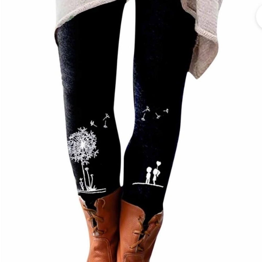 Black Leggings w Picture of Dandelion NWOT